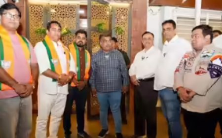 ओमी कलानी गटाला मोठा धक्का; जवळचे सहकारी बृज बिहारी शुक्ला भाजपमध्ये दाखल