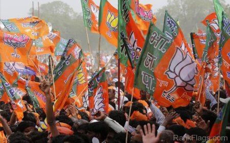 जागावाटपाआधी भाजपची ताकद वाढली; ठाकरे गटातील धंजय बोदरे, राजेश वानखेडे भाजपमध्ये